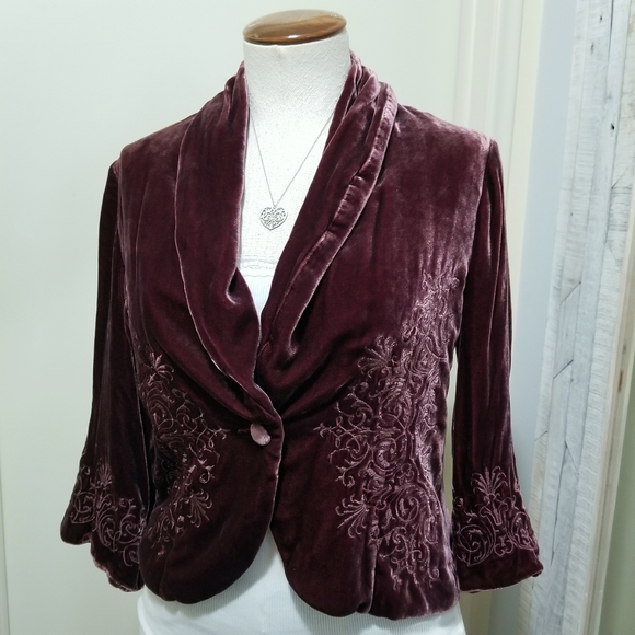 Karen Kane Plum Velour Embroidered Cropped Blazer